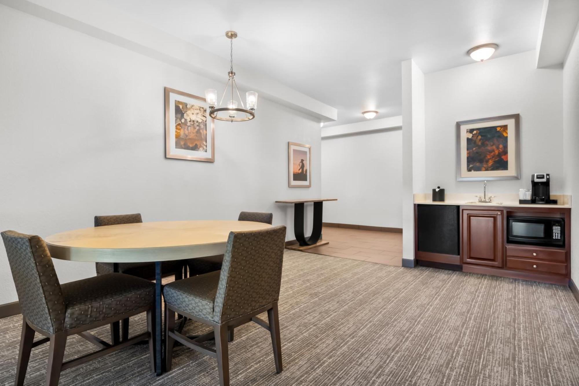 Hilton Garden Inn Амарилло Экстерьер фото
